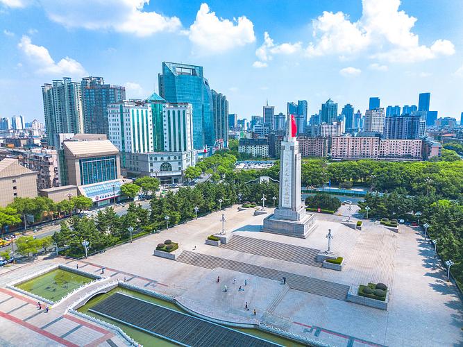 在南昌怎么选别墅|一份给购房者的全方位报告(图7) w=667&h=500 (1).jpg